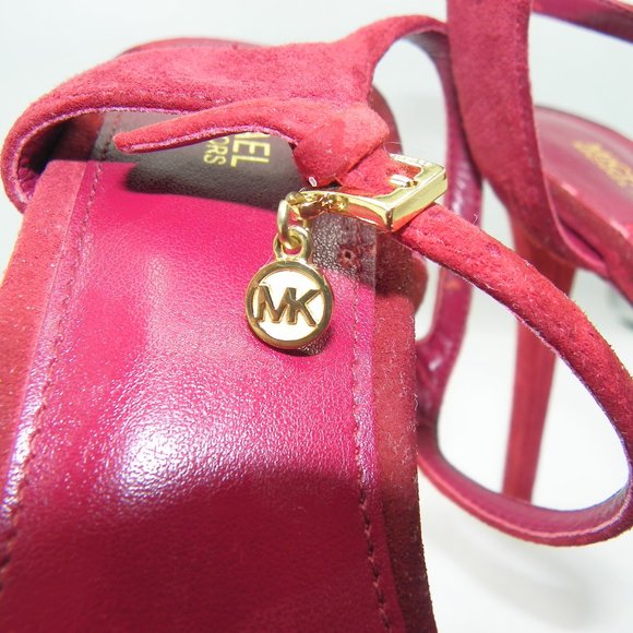 MICHEAL KORS CRANBERRY FUR HEELS! SZ 8 - Picture 3 of 6